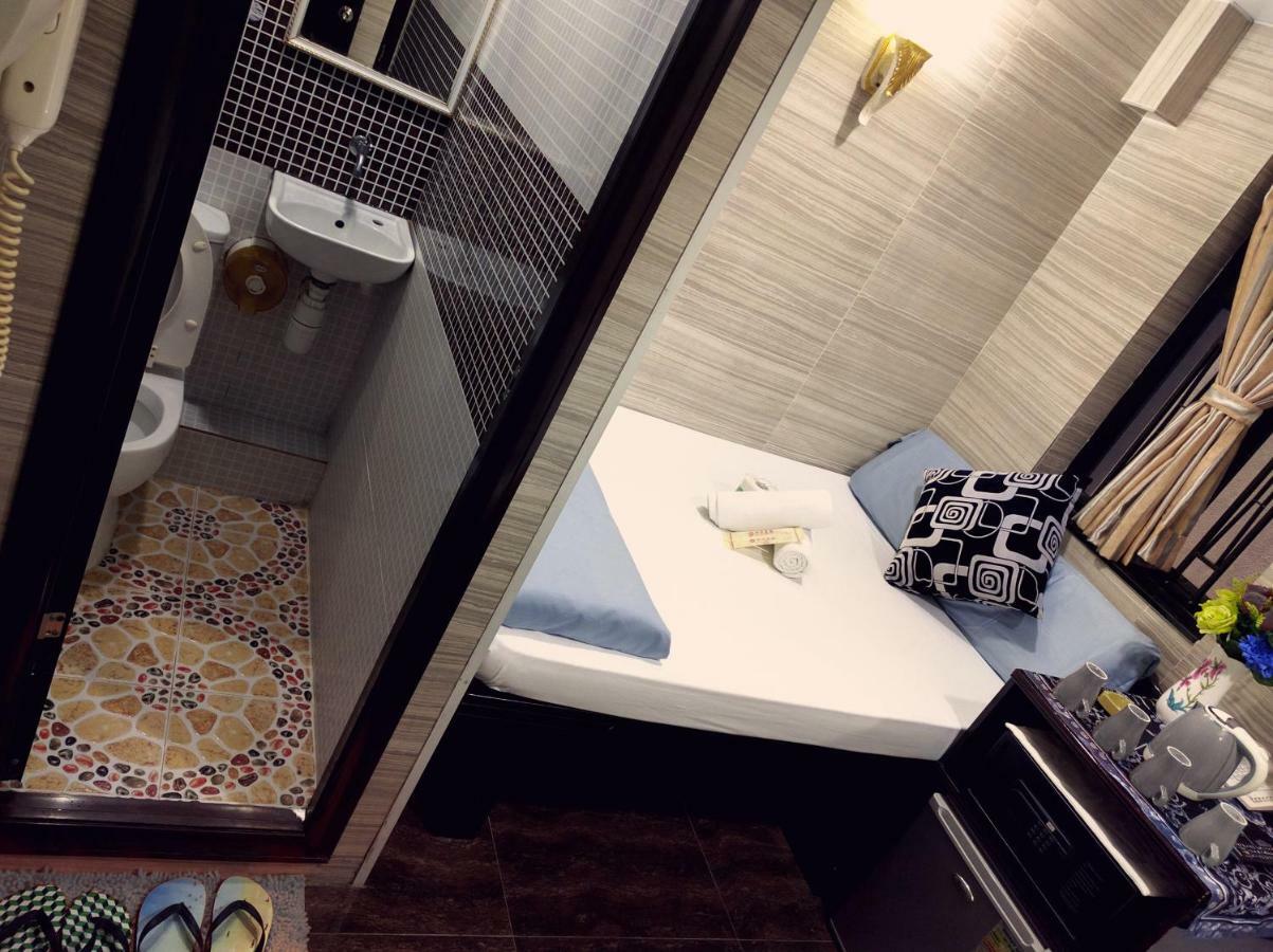 Hostel 16 Paris Guest House Block E Reception 10Th Floor Hong Kong Exterior foto