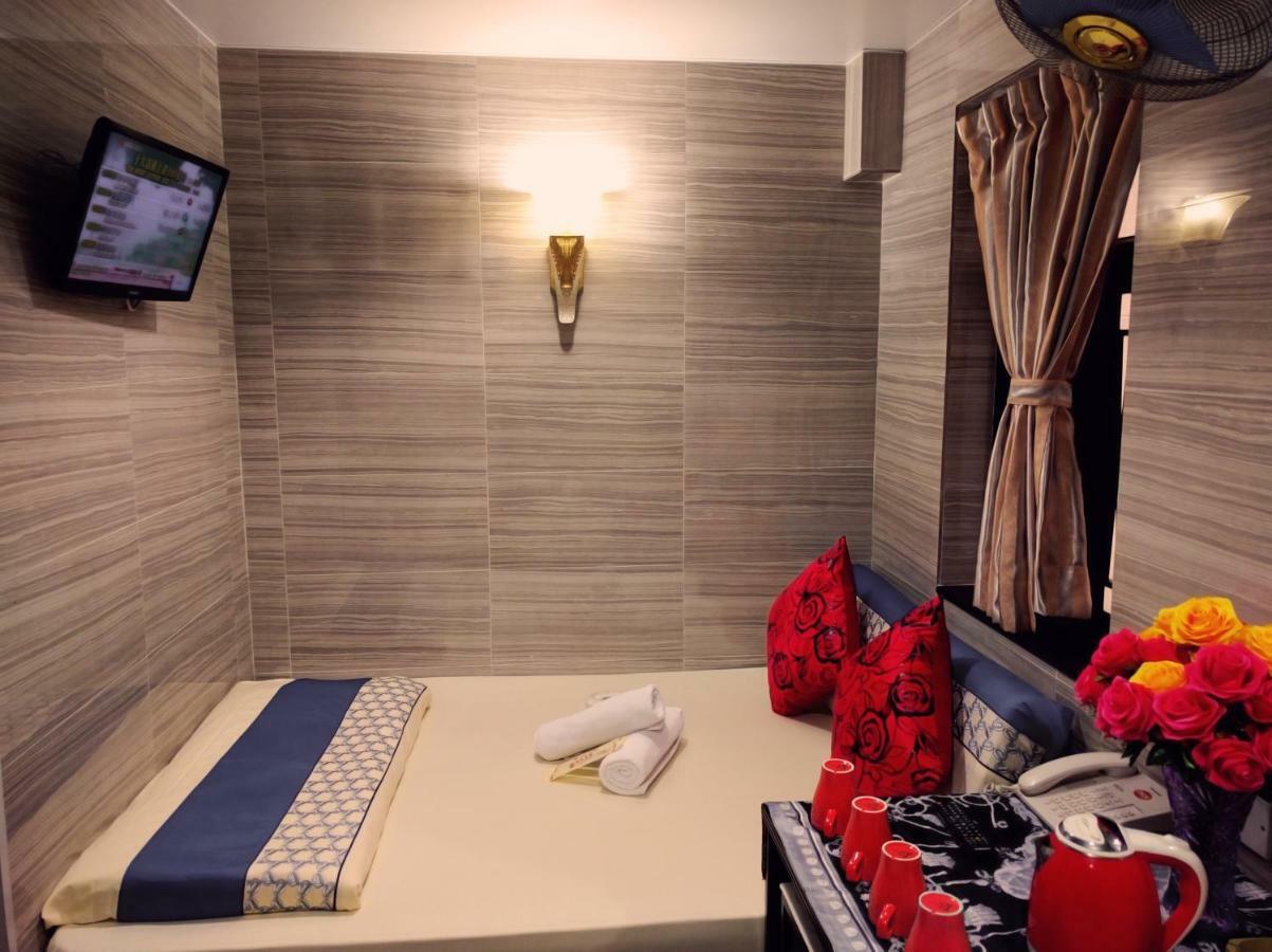 Hostel 16 Paris Guest House Block E Reception 10Th Floor Hong Kong Exterior foto