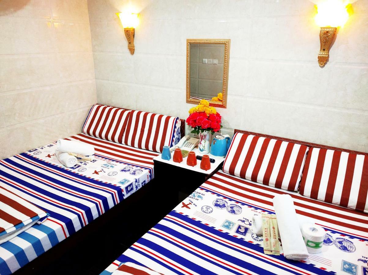 Hostel 16 Paris Guest House Block E Reception 10Th Floor Hong Kong Exterior foto
