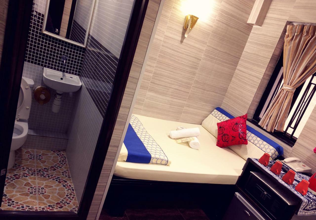Hostel 16 Paris Guest House Block E Reception 10Th Floor Hong Kong Exterior foto