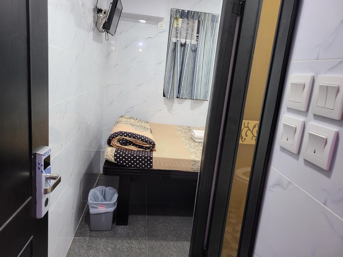 Hostel 16 Paris Guest House Block E Reception 10Th Floor Hong Kong Exterior foto